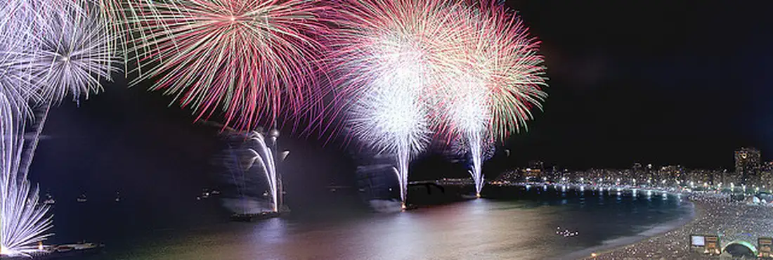 Réveillon Copacabana Confira as atrações da festa do réveillon 2013 em Copacabana (Rio de Janeiro)