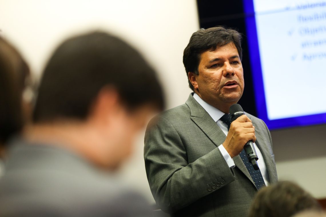 Marcelo Camargo/Agência Brasil Brasília - O ministro da Educação, Mendonça Filho, participa de sessão conjunta das comissões de Educação e de Fiscalização Financeira e Controle da Câmara para falar sobre diretrizes e programas prioritários do MEC (Marcelo Camargo/Agência
