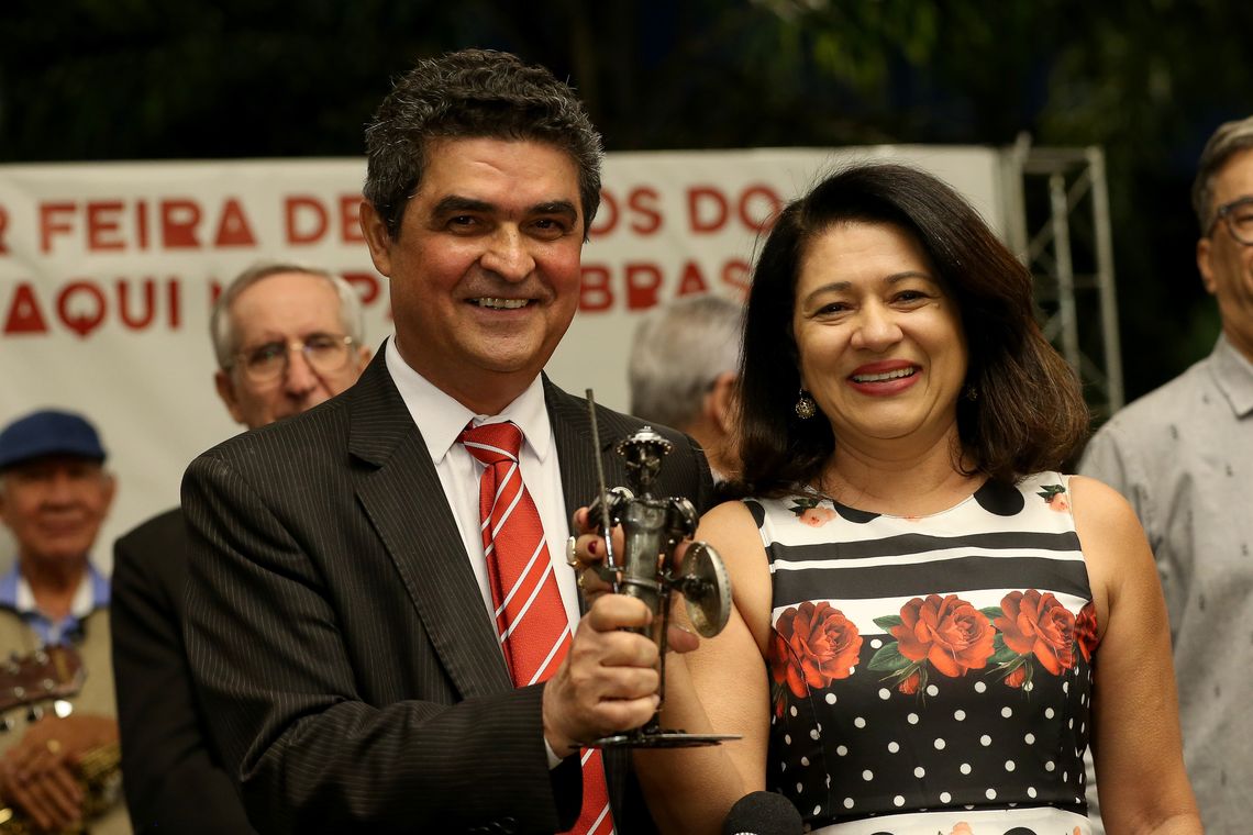 Wilson Dias/Agência Brasil Brasília - O presidente da Academia Taguatinguense de Letras, o poeta Gustavo Dourado, é um dos homenageados da 33ª Feira do Livro de Brasília (Wilson Dias/Agência Brasil)