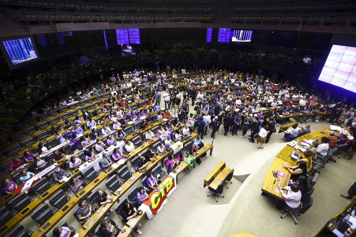 A Câmara dos Deputados realiza sessão solene em homenagem à Marcha das Margaridas no plenário Ulysses Guimarães.