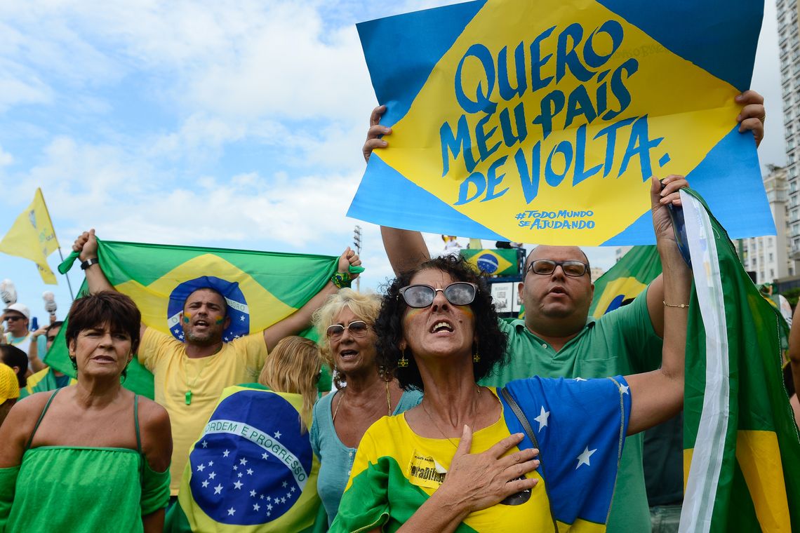 Tânia Rêgo/Agência Brasil Rio de Janeiro - Manifestação em Copacabana contra a corrupção e pela saída da presidenta Dilma Rousseff (Tânia Rêgo/Agência Brasil)