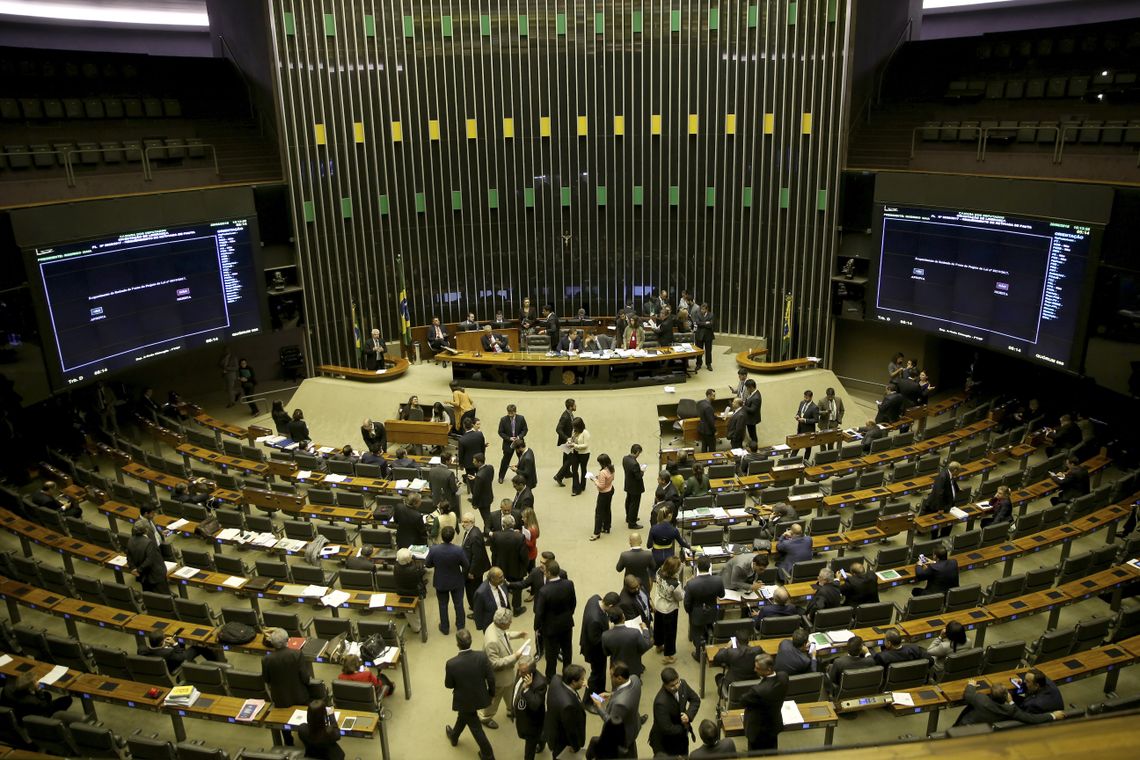 Wilson Dias/Agência Brasil/Agência Brasil Plenário da Câmara dos Deputados aprova o texto-base da proposta que cria um novo marco regulatório para o transporte rodoviário de cargas no País (PL 4860/16).