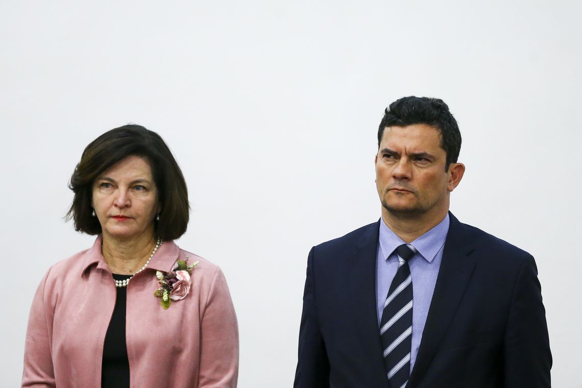 Marcelo Camargo/Agência Brasil A procuradora-geral da República, Raquel Dodge, e o ministro da Justiça e Segurança Pública, Sergio Moro, participam do seminário Diálogos Brasil-França: Persecução Penal e Gestão de Ativos, no Ministério da Justiça.