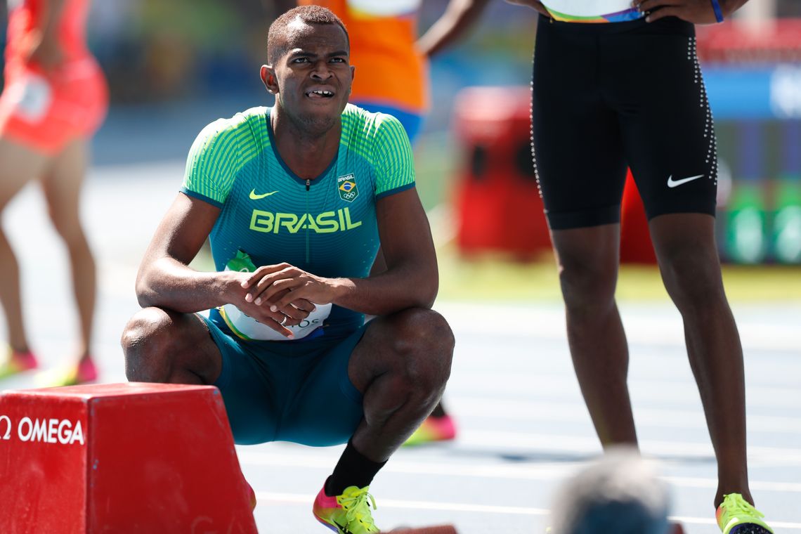 Fernando Frazão/Agência Brasil Rio de Janeiro - O brasileiro Vitor Hugo dos Santos termina em quinto lugar na sua bateria e não se classifica na prova de 100 metros rasos de atletismo (Fernando Frazão/Agência Brasil)
