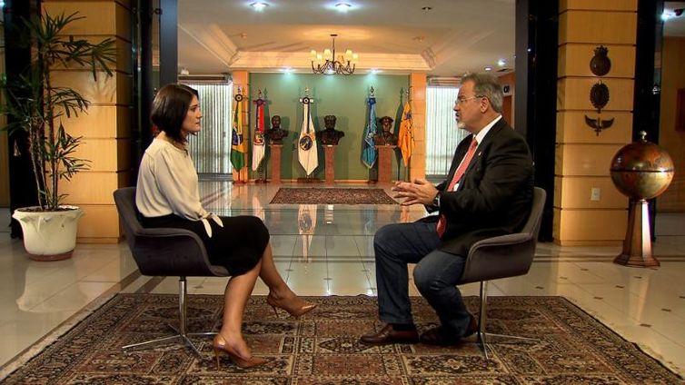 Roseann Kennedy e o ministro da Defesa, Raul Jungmann
