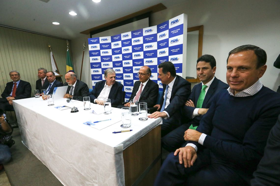 Fabio Rodrigues Pozzebom/Agência Brasil Brasília - Senador Tasso Jereissati comanda a reunião da Executiva Nacional do PSDB (Fabio Rodrigues Pozzebom/Agência Brasil)