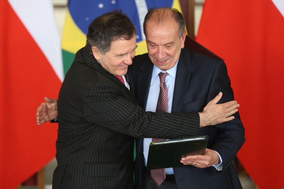 Fabio Rodrigues Pozzebom/Agência Brasil O ministro das Relações Exteriores do Chile, Roberto Ampuero e o ministro das Relações Exteriores Aloysio Nunes Ferreira durante assinatura de atos e declaração à imprensa, após a I Reunião do Diálogo Político-Militar Brasil-Chile.