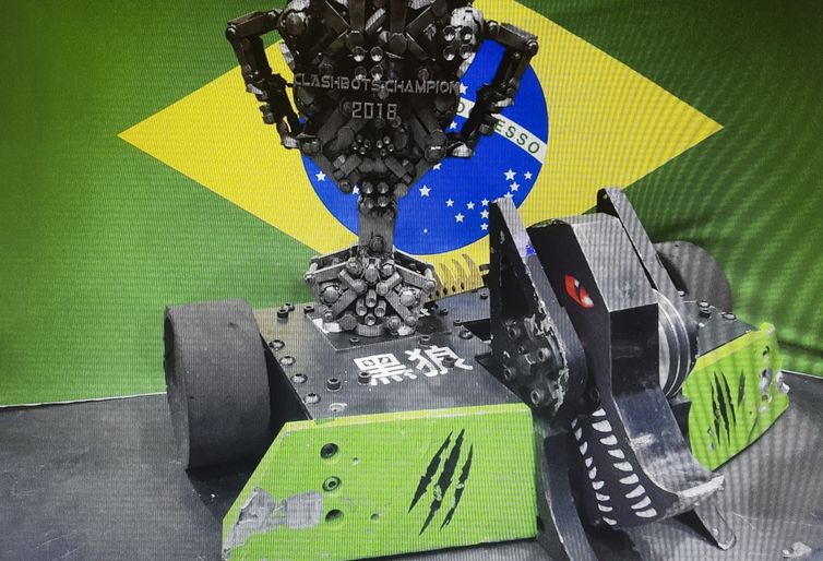 Brasileiros vencem na China competiÃ§Ã£o internacional de luta de robÃ´s