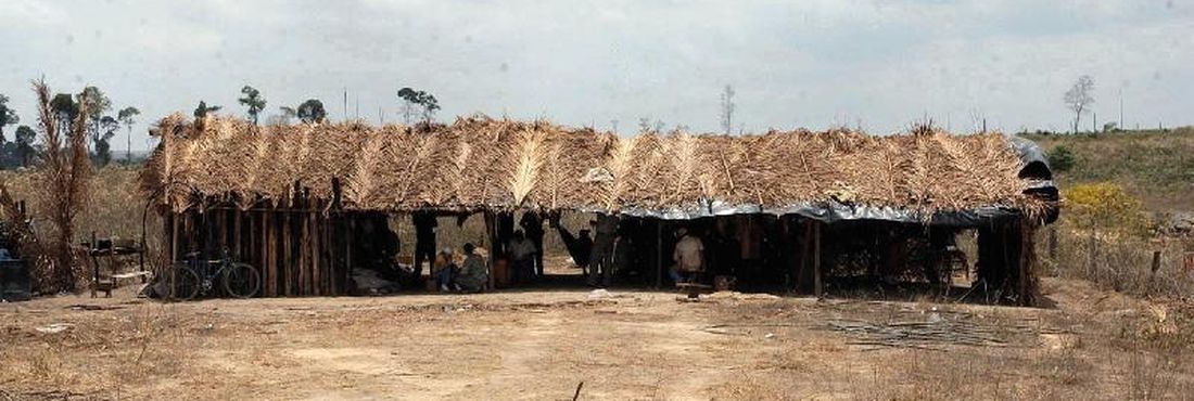 Trabalho Escravo Suposto acampamento de trabalhadores escravos no interior do Maranhão, alvo de investigação da PF em 2003