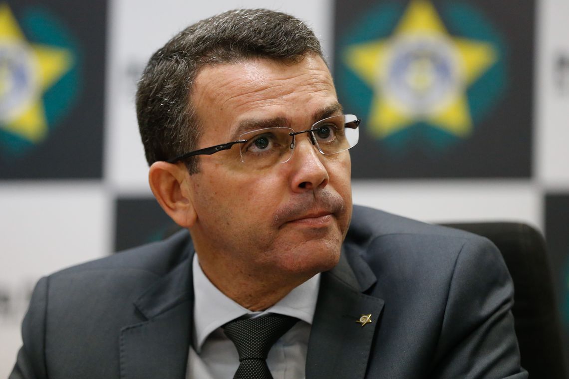 Fernando Frazão/Agência Brasil O chefe de Polícia Civil, delegado Rivaldo Barbosa, fala sobre a Operação Nocaute, realizada para combater a atuação da milícia no Rio de Janeiro.