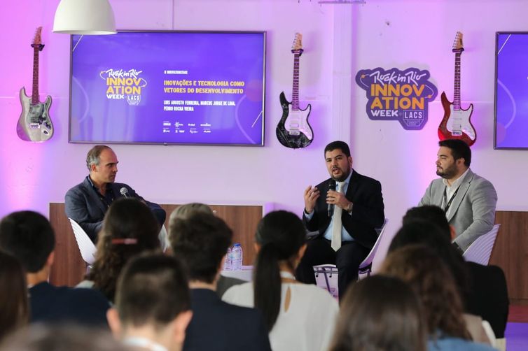 Ministro faz palestra no Rock in Rio Innovation Week, em Lisboa