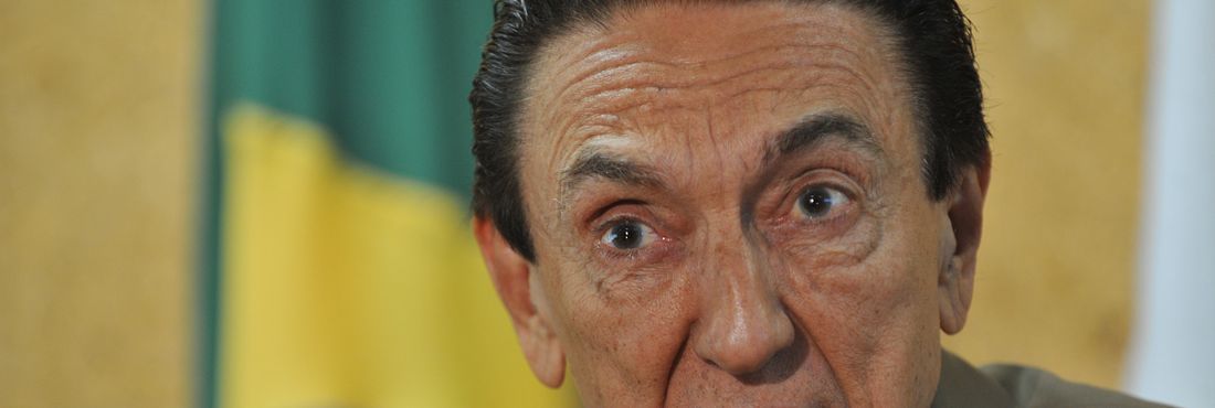 Ministro Edson Lobão Ministro Edson Lobão continua internado