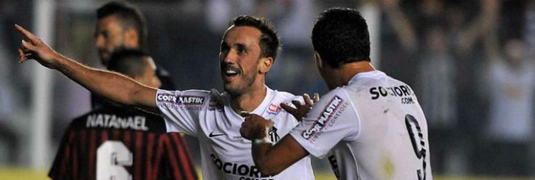Santos vence Vitória Santos venceu o Vitória no último minuto