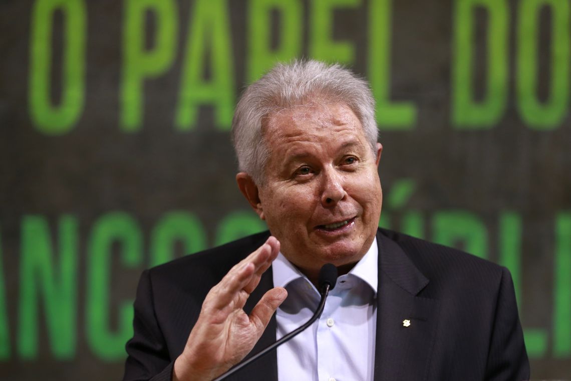 Tânia Rêgo/Agência Brasil O presidente do Banco do Brasil, Rubem Novaes, fala no Seminário