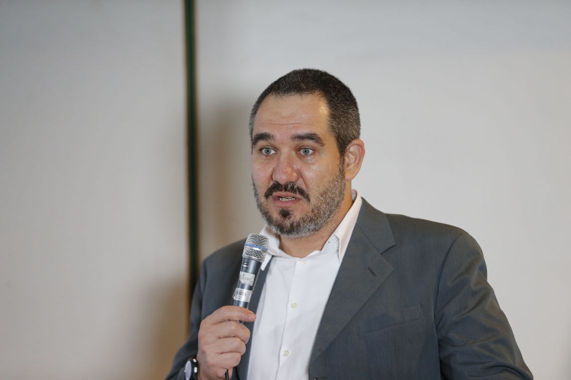 Fernando Frazão/Agência Brasil Rio de Janeiro - O diretor-presidente da Ancine, Christian de Castro, fala na cerimônia de posse da nova diretora do Centro Técnico Audiovisual, Daniela Pfeiffer (Fernando Frazão/Agência Brasil)