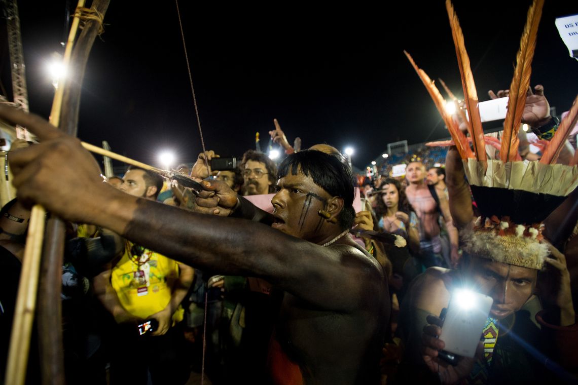 Marcelo Camargo/Agência Brasil Palmas (TO) - Indígenas de diversas etnias interrompem as competições dos Jogos Mundiais dos Povos Indígenas em protesto contra a PEC 215 (Marcelo Camargo/Agência Brasil)