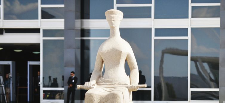 BrasÃlia - Estátua da Justiça em frente ao Supremo Tribunal Federal STF (José Cruz/Agência Brasil)