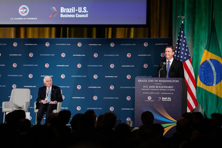 Alan Santos/PR O presidente da República, Jair Bolsonaro, participa de reunião Brasil-EUA, Fórum do Conselho Empresarial, para discutir relações e cooperação e engajamento futuros, em Washington, EUA.