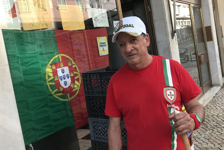 (Marieta Cazarré/Agência Brasil)/Agência Brasil O torcedor português António Coelho