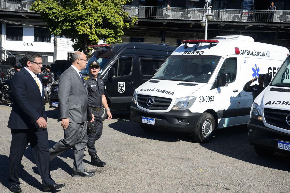 Tomaz Silva/Agência Brasil O governador Wilson Witzel participa de entrega, pelo Gabinete de Intervenção Federal, de viaturas para a Polícia Militar no Batalhão de Choque, no centro do Rio.