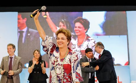 Presidenta Dilma Rousseff, durante o 6º encontro do Dialoga Brasil, para discutir com movimentos sociais convidados a proposição de políticas públicas