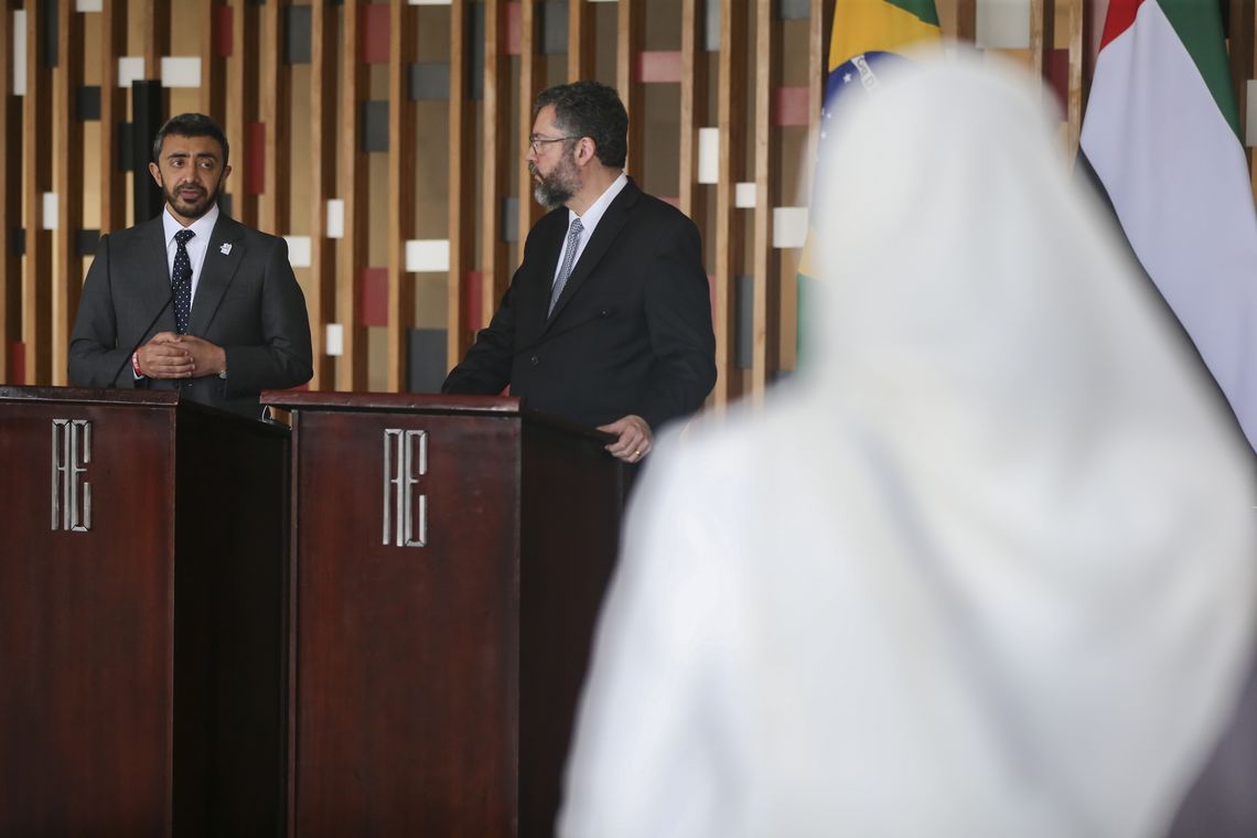 José Cruz/Agência Brasil O ministro das Relações Exteriores, Ernesto Araújo, recebe o ministro dos Negócios Estrangeiros e Cooperação Internacional dos Emirados Árabes Unidos, Xeique Abdullah bin Zayed Al Nahayan, no Palácio Itamaraty.