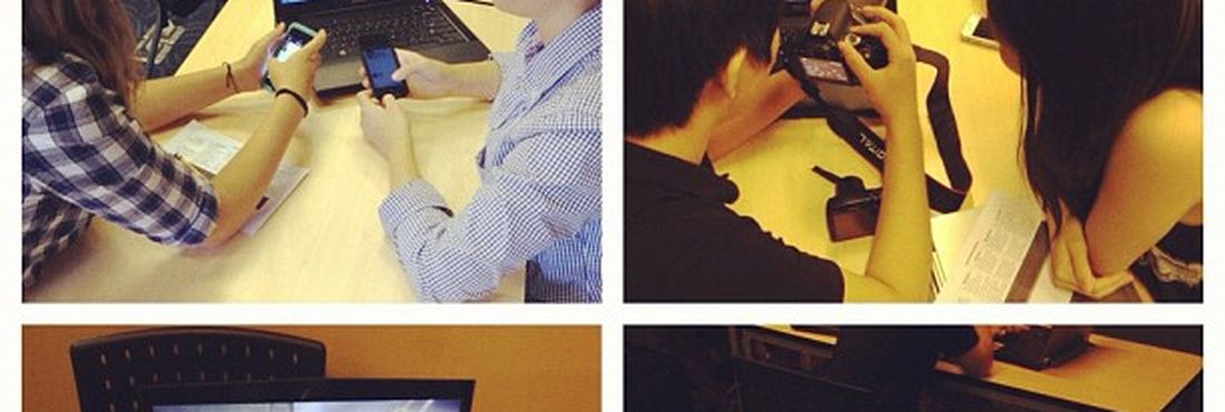 Estudantes no computador Uso de tecnologias em sala de aula