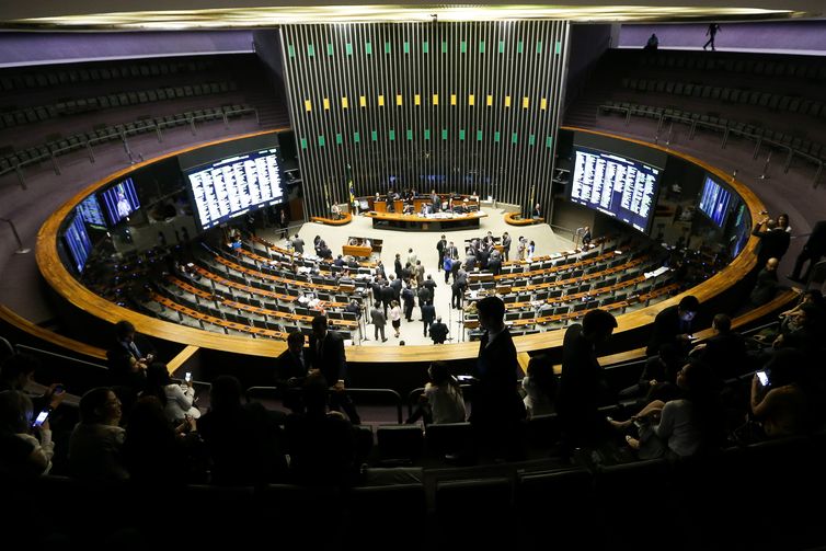 Brasília - Início da sessão plenária do Congresso Nacional destinada a concluir votação do projeto de Lei de Diretrizes Orçamentárias (LDO) de 2017  (Marcelo Camargo/Agência Brasil)