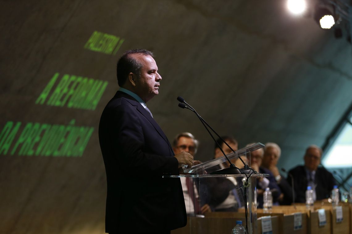 Tânia Rêgo/Agência Brasil O secretário especial de Previdência e Trabalho, Rogério Marinho, fala no Seminário