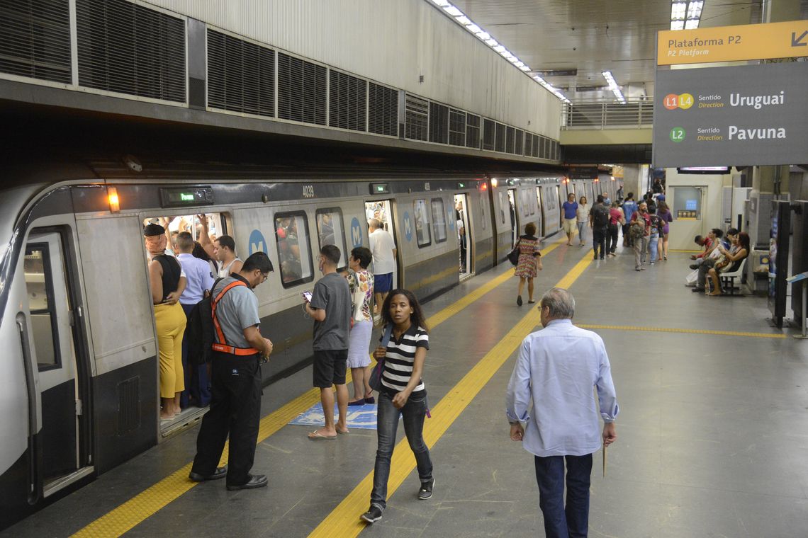 Fernando Frazão/Agência Brasil Plataforma de embarque da estação Central do Metrô Rio, no centro da cidade.