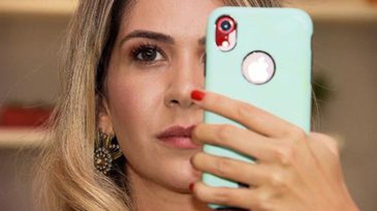 "Não sei se vivo para postar ou posto para viver", diz a empresária Adriana Naccarato - Divulgação/TV Brasil