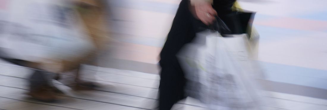 Imagem - Índice de Confiança do Consumidor cai pelo terceiro mês consecutivo, segundo a FGV Índice de Confiança do Consumidor cai pelo terceiro mês consecutivo, segundo a FGV
