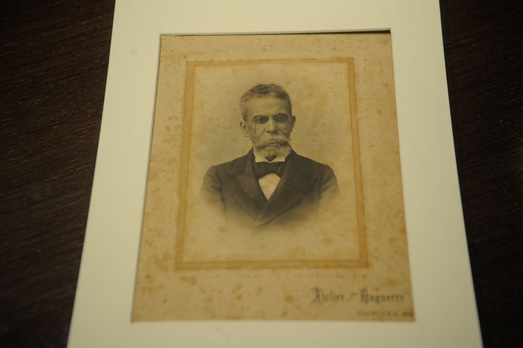 Fernando Frazão/Agência Brasil/Agência Brasil Rio de Janeiro - Foto inédita de Machado de Assis doada à Academia Brasileira de Letras (ABL) por herdeiros de José Veríssimo (Fernando Frazão/Agência Brasil)