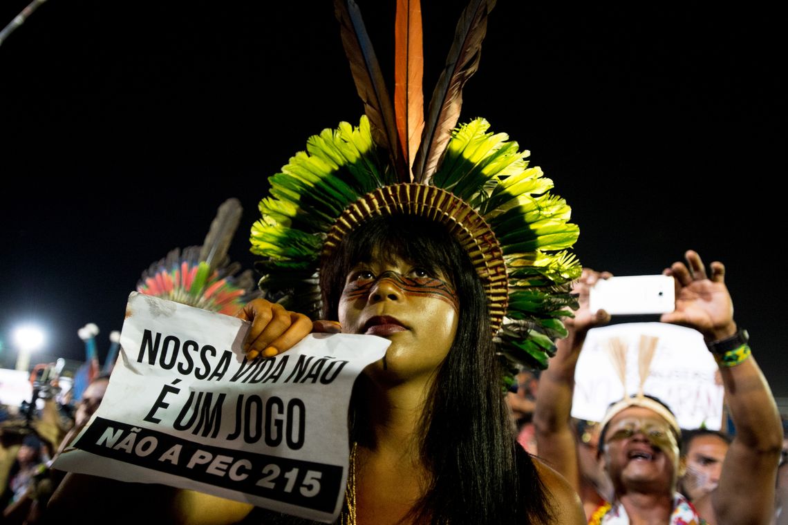 Marcelo Camargo/Agência Brasil Palmas (TO) - Indígenas de diversas etnias interrompem as competições dos Jogos Mundiais dos Povos Indígenas em protesto contra a PEC 215 (Marcelo Camargo/Agência Brasil)