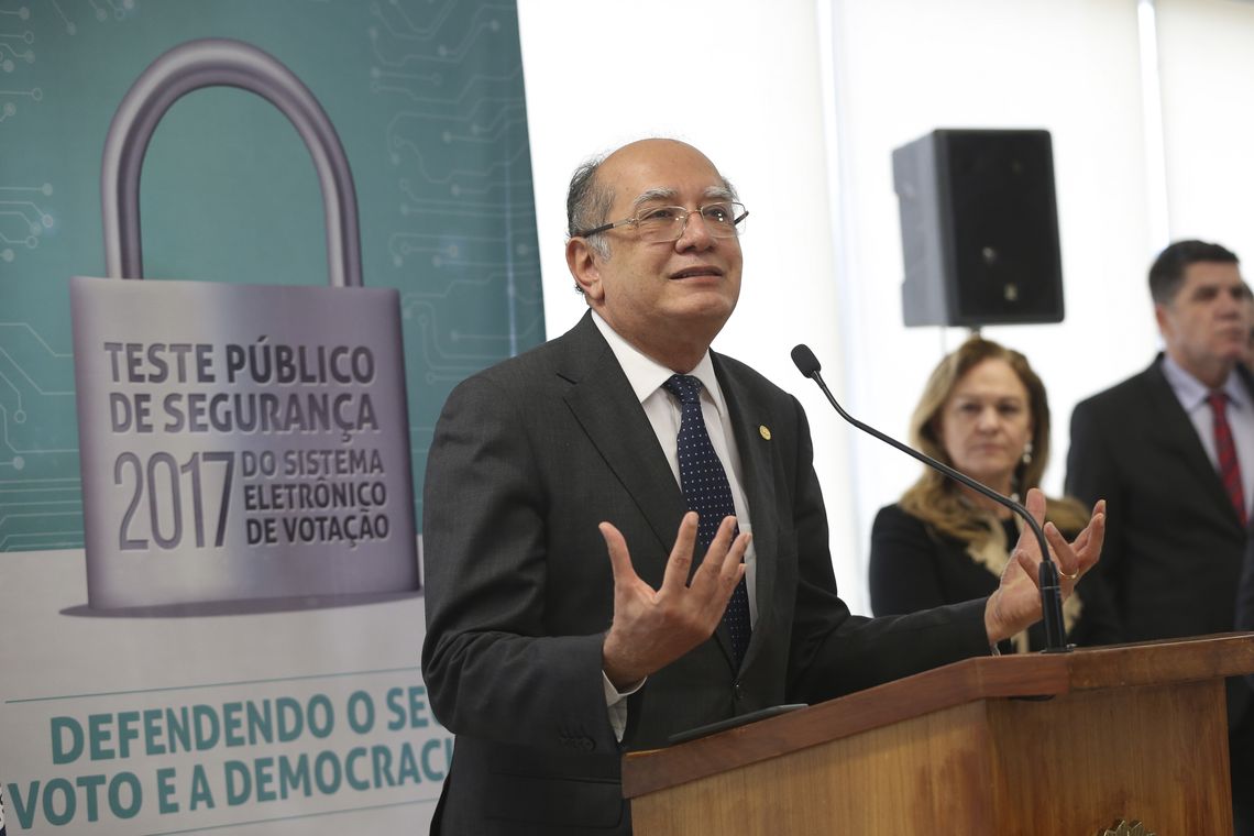 José Cruz/Agência Brasil Brasília - O presidente do TSE, Gilmar Mendes apresenta o relatório parcial dos trabalhos de quatro dias do Teste Público de Segurança 2017 (TPS 2017) do Sistema Eletrônico de Votação (José Cruz/Agência Brasil)