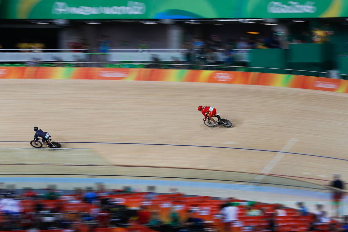 Fernando Frazão/Agência Brasil Rio de Janeiro - O britânico Callum Skinner e o chinês Chao Xu nas quartas-de-final sprint de ciclismo no Velódromo dos Jogos Rio 2016, no Parque Olímpico. (Fernando Frazão/Agência Brasil)