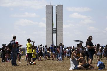 Desfile cívico-militar na Esplanada dos Ministérios, em Brasília.