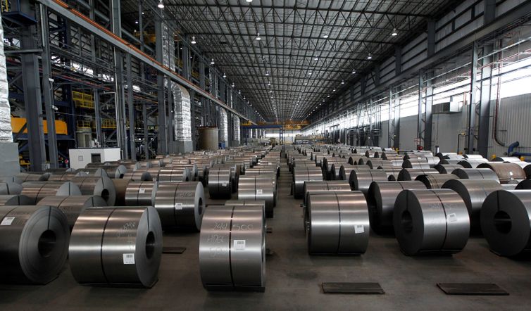 Bobinas de aço galvanizado prontas para serem entregues  