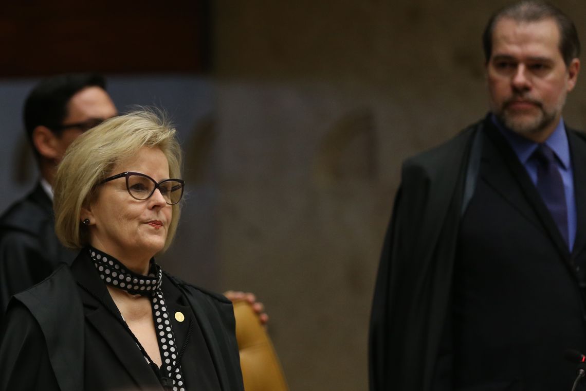 José Cruz/Agência Brasil Brasília - Os ministros do Supremo Tribunal Federal Rosa Weber e Dias Toffoli durante julgamento do pedido de habeas corpus do ex-presidente Lula (José Cruz/Agência Brasil)