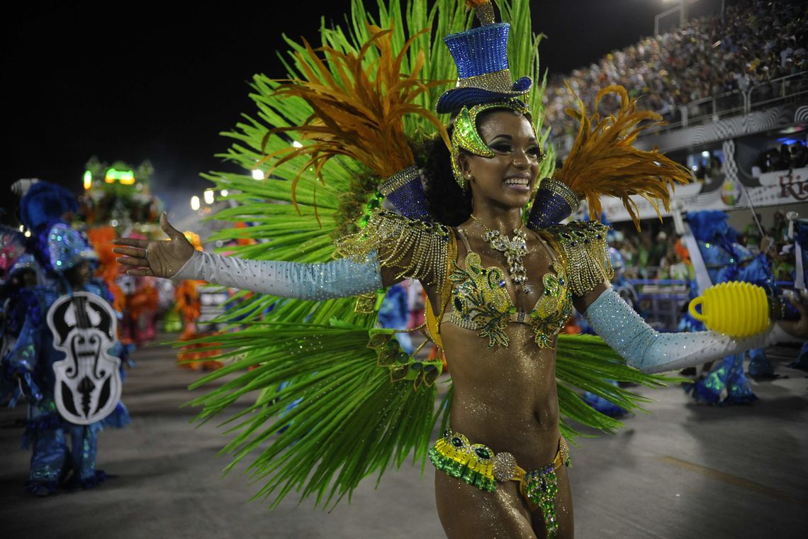Tania Rego Rio de Janeiro - Escolas de samba do Grupo Especial se apresentam no Sambódromo da Marquês de Sapucaí, no segundo dia de desfiles (Fernando Frazão/Agência Brasil)