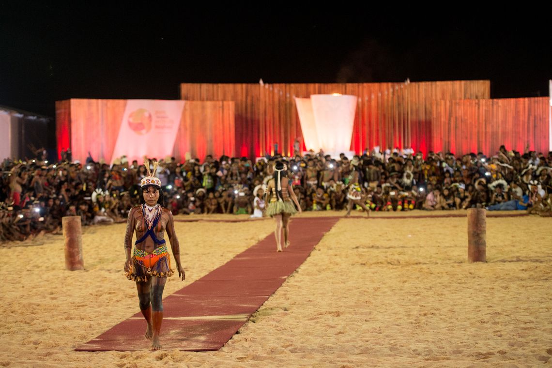 Marcelo Camargo/Agência Brasil Palmas (TO) - Mulheres de diversas etnias participam de desfile de beleza indígena durante os Jogos Mundiais dos Povos Indígenas ( Marcelo Camargo/Agência Brasil)