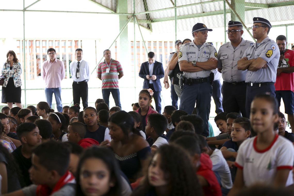 Marcelo Camargo/Agência Brasil Primeiro dia de aulas no CED 01 da Estrutural, uma das escolas públicas do DF onde foi implementado o modelo cívico-militar.