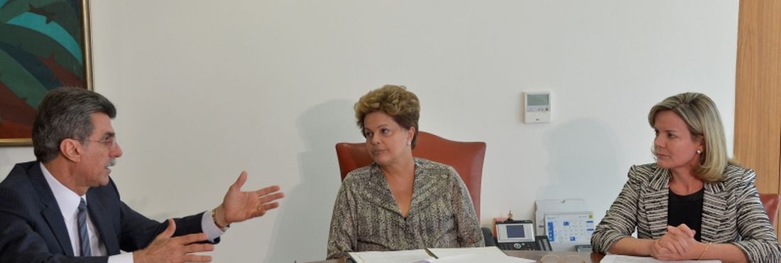 Dilma entrega proposta de regulamentação da PEC das domésticas Dilma entrega proposta de regulamentação da PEC das domésticas