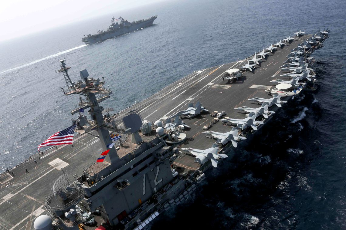 U.S. Navy/Handout via REUTERS USA, Irâ, Foguete