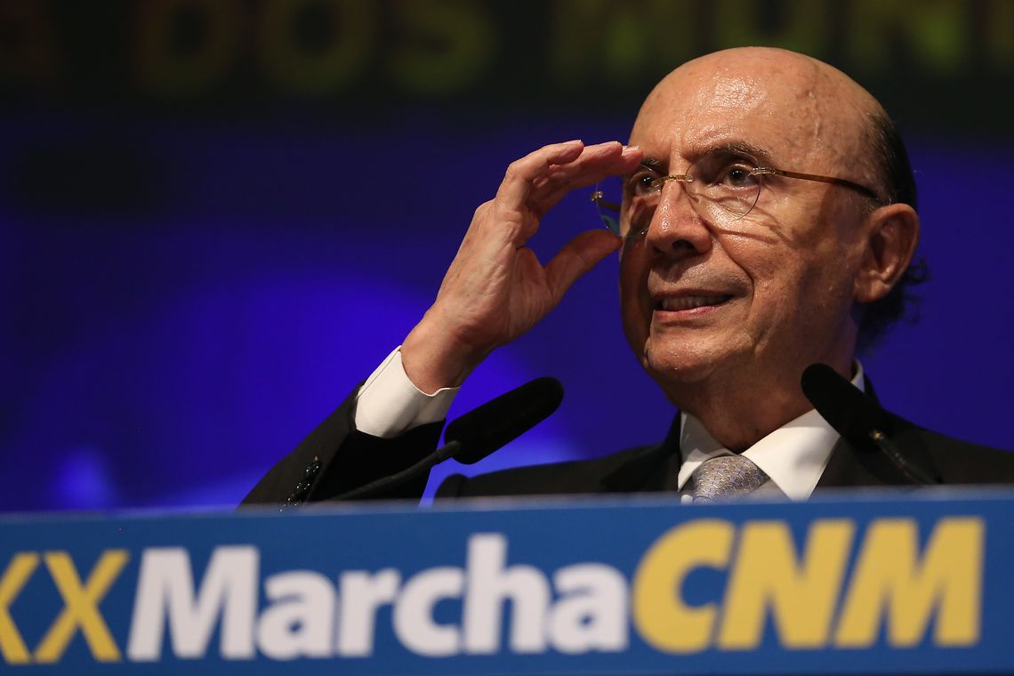 José Cruz/AgenciaBrasil Brasília - O ministro da Fazenda, Henrique Meirelles, discursa na plenária com o tema O Brasil em Reformas: Previdência e Tributária, na 20ª Marcha a Brasília em Defesa dos Municípios (José Cruz/Agência Brasil)