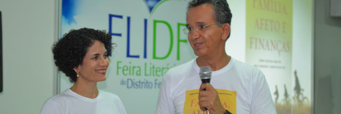 Rogério Olegário e Angélica Rodrigues Rogério Olegário e Angélica Rodrigues são autores do livro "Finanças, afeto e família"