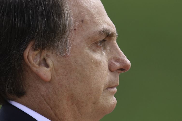 Presidente Jair Bolsonaro deixa o Congresso Nacional após tomar posse. Depois de passar as tropas em revista, o presidente seguiu para o Palácio do Planalto.