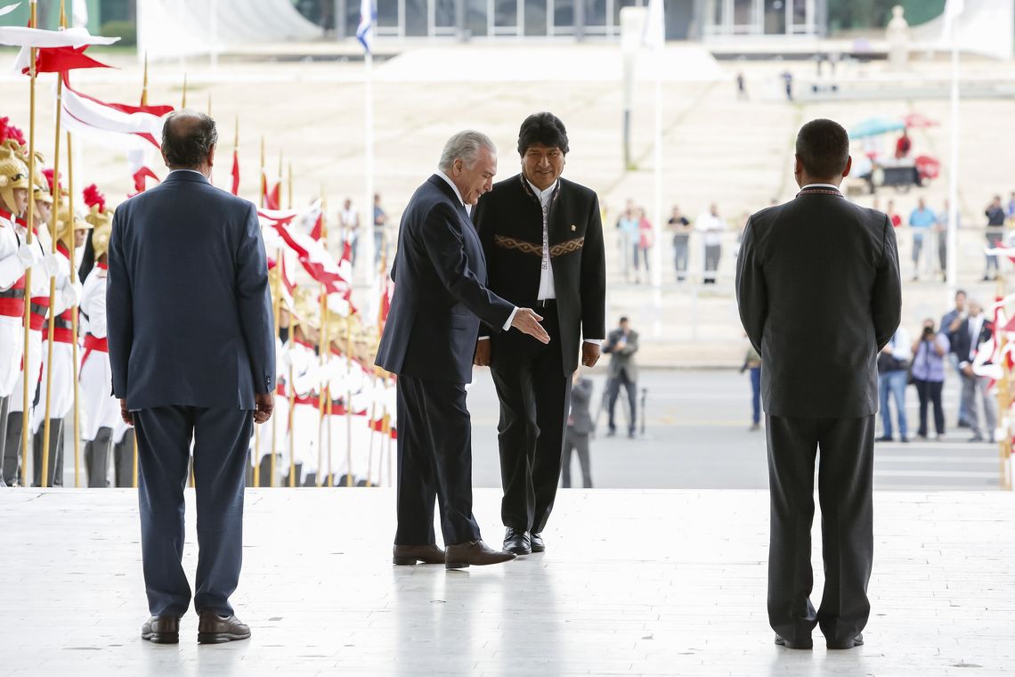 Alan Santos/PR Brasília - O presidente da Bolívia, Evo Morales, é recebido no Palácio do Planalto pelo presidente Michel Temer (Alan Santos/PR)