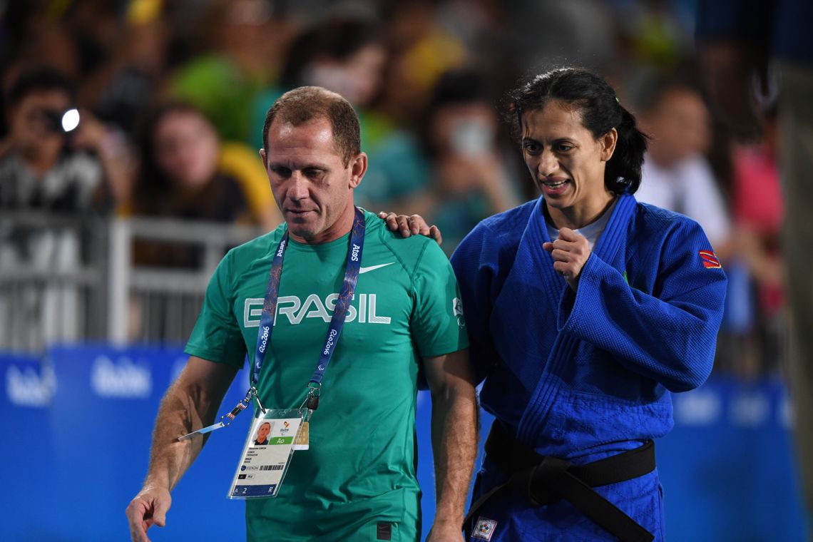 Rio de Janeiro - A judoca LÃºcia Teixiera da Silva vence a japonesa Jjunko kirose e avanÃ§a para a final do judÃ´ atÃ© 57kg (TÃ¢nia RÃªgo/AgÃªncia Brasil)
