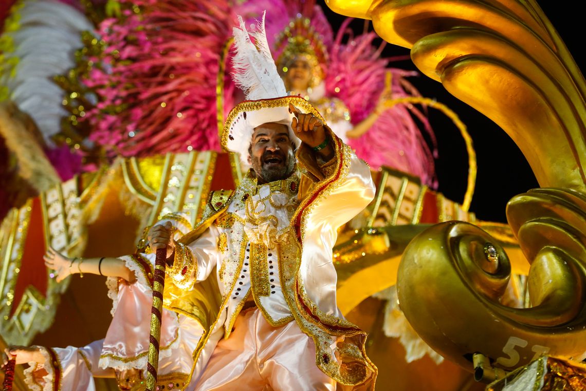 Tânia Rêgo; Agência Brasil Rio de Janeiro - Desfile da União da Ilha no segundo dia de apresentações do Grupo Especial das Escolas de Samba do Rio, na Sapucaí (Tânia Rêgo/Agência Brasil)